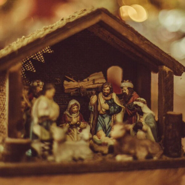 သူငယ်တော်ယေဇူးလေးမွေးဖွားသန့်စင်ခဲ့တဲ့နွားတင်းကုပ်လေးစတင်ခဲ့ခြင်းအကြောင်း