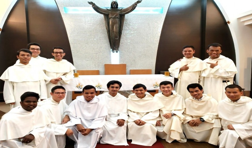 တရားဒေသနာ ဟောပြောသွန်သင်သက်သေခံသော သူတော်စင်များ၏အသင်းဂိုဏ်း