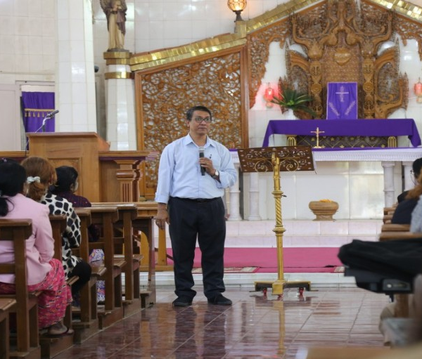 နဝမအကြိမ်မြောက် မန္တလေးကက်သလစ်ဂိုဏ်းချုပ်သာသနာအတွင်းရှိ မိသားစုများတွေ့ဆုံပွဲကျင်းပခြင်း