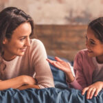 ခက်ခဲတဲ့ ခေါင်းစဉ်အောက်က အကြောင်းအရာတွေကို မိဘက သားသမီးကို ဘယ်လိုပြောရင် ကောင်းမလဲ။