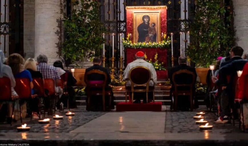 Holy Land အတွက်ရောမမြို့မှကက်သလစ်ဘာသာတူများစိတ်ပုတီးစိပ်ဆုတောင်းခဲ့ကြ