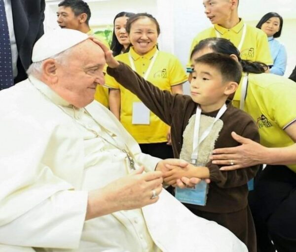 ပါပါးဖရန်စစ်၏မွန်ဂိုးလီးယားခရီးစဉ် ပြီးဆုံး