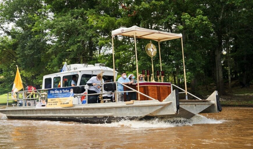 အမေရိကားတွင်ကိုယ်တော်မြတ်စက္ကရာမင်တူးအား လှေဖြင့်ပင့်ဆောင်လှည့်လည်မည်