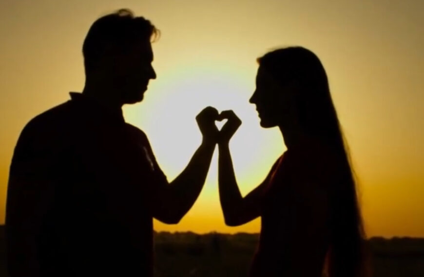 ချစ်မေတ္တာတွေနဲ့ ရိုသေပေးမှုတွေနဲ့ ပေးသွားခဲ့မယ်ဆိုရင် အချစ်ခရီးမှာ ရာသက်ပန် အောင်မြင်မှာ မလွဲပါဘူး။