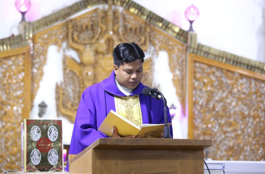 Ash Wednesday @ Mandalay Cathedral