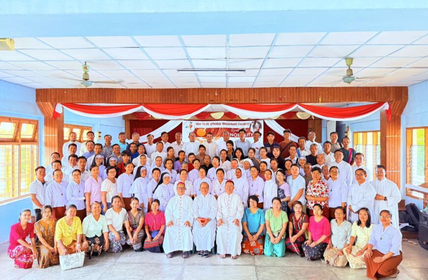 ပြည်သာသနာလုံးဆိုင်ရာ ဓမ္မညီလာခံကျင်းပခြင်း။
