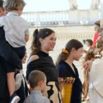 မိသားစုများကိုဖမ်းသောတံငါသည်များဖြစ်ကြရန်ရဟန်းမင်းကြီးဖိတ်ခေါ်။