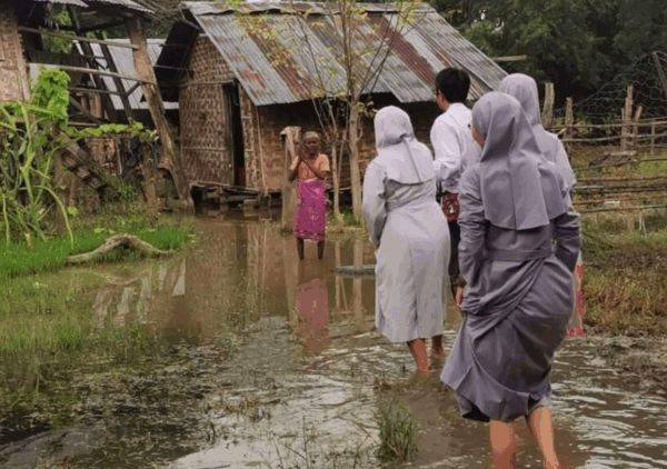 ဗာတီကန် သတင်းဌါနမှ တင်ပြ သော ကချင်ပြည်နယ် နှင့် စစ်ကိုင်းတိုင်း ရေကြီးခြင်းသတင်း