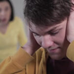 ဆယ်ကျော်သက်ရွယ်တွေက လူကြီးမိဘ၊ ဆရာသမားတွေကို ပုန်ကန်ထကြွမှုတွေ ပြုလုပ်တတ်ကြတယ်