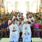 မိသားစုများဂျူဘီလီနှင့် အဖိုးအဖွားများပွဲနေ့ကိုကျင်းပ။