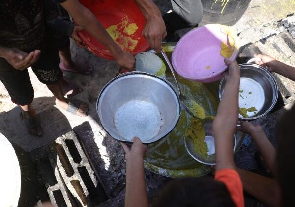 စစ်ပွဲတွေမှာဆာလောင်ငတ်မွတ်ခြင်းကို လက်နက်သဖွယ်အသုံးမချကြဖို့ ရဟန်းမင်းကြီးမိန့်ကြား။