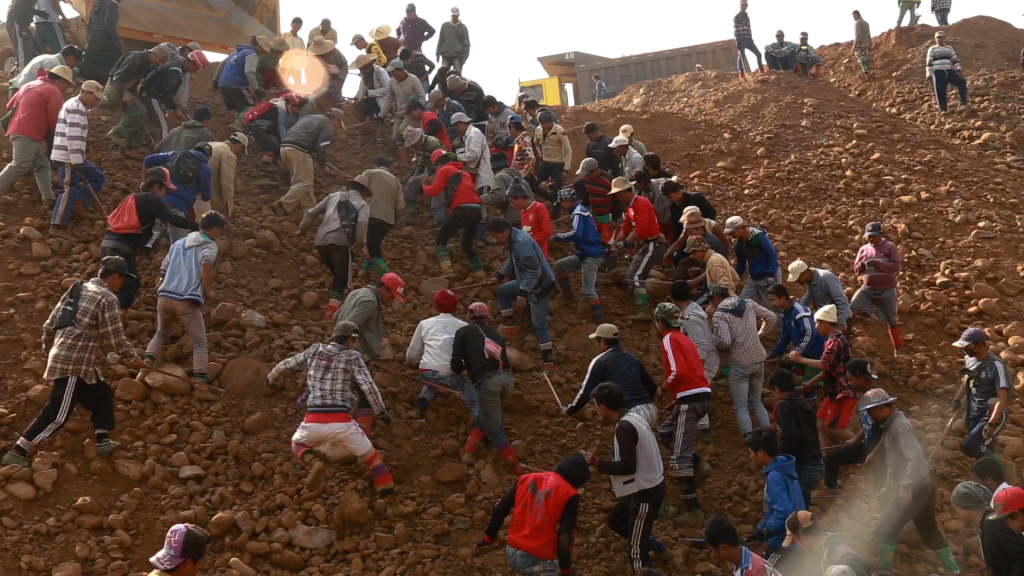 လမ်းခင်းကျောက်နဲမှားယွင်းနေသလား