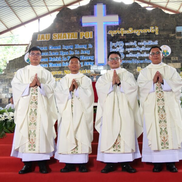 မြစ်ကြီးနားသာသနာတွက် ရဟန်းတော်အသစ်(၄)ပါး ထပ်မံရရှိ။