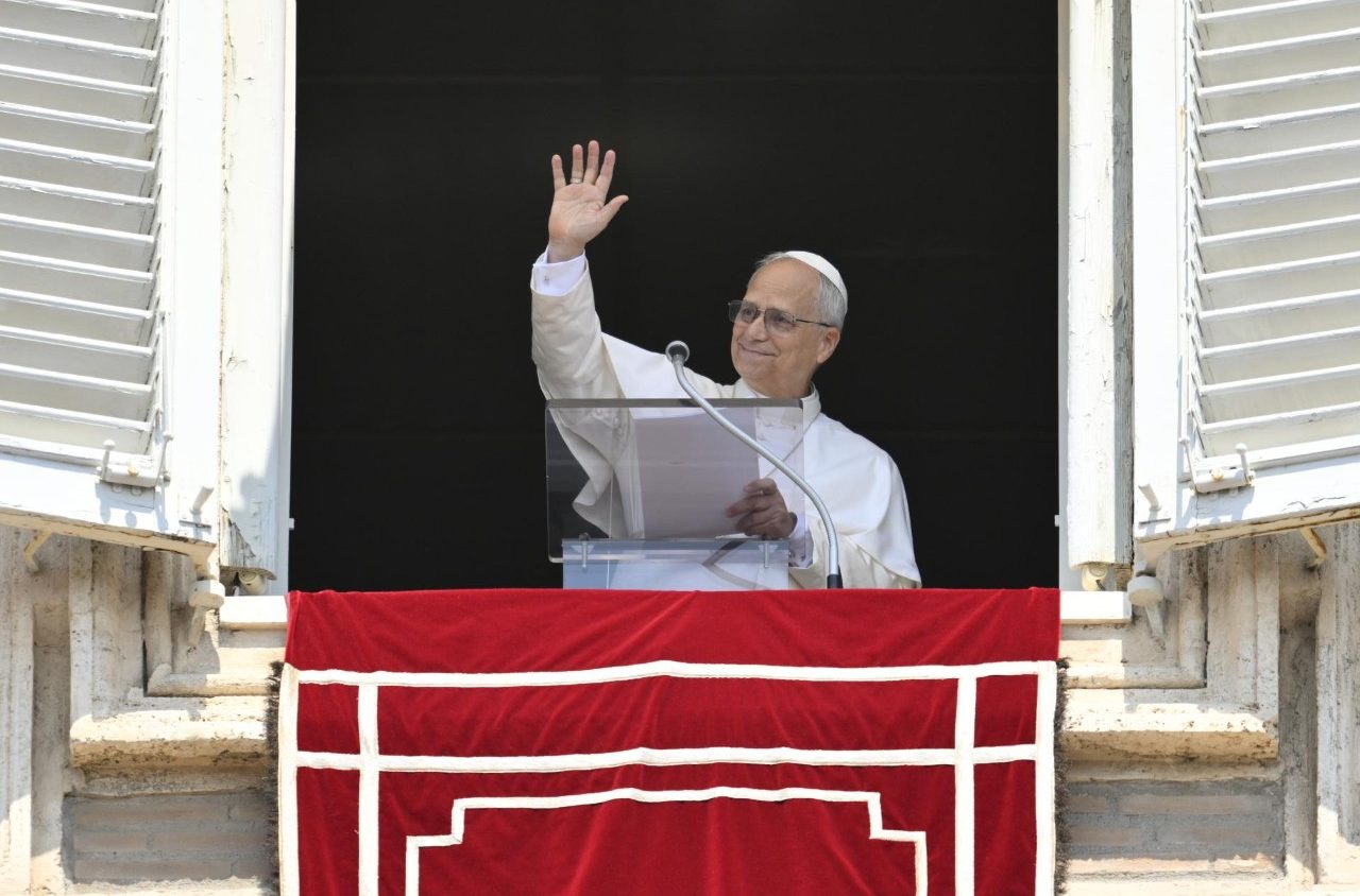 သင်တို့ရဲ့ဘဝအသက်တာထဲမှ တန်ဖိုးကြီးသောမေတ္တာတရားနှင့်ဂရုဏာတရားကိုရင်းနှီးမြှုပ်နှံကြပါ။