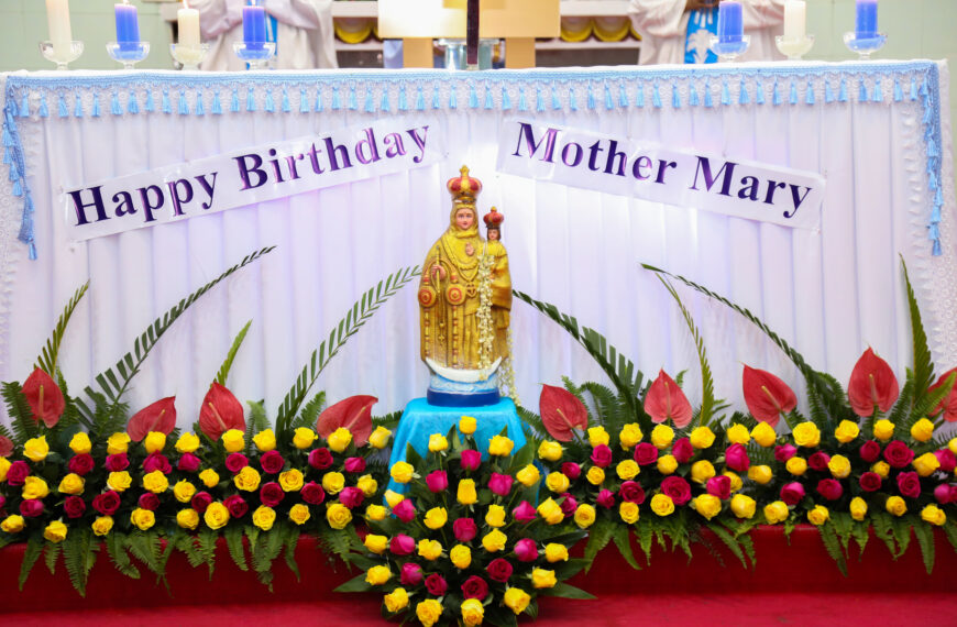 ဗေလန်ကန်နီကျန်းမာခြင်းမယ်တော် ပွဲနေ့ကျင်းပ။