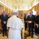 ပုပ်ရဟန်းမင်းကြီးလီယို ၁၄ သည် ယဉ်ကျေးမှုနှင့် ဘာသာပေါင်းစုံ ဆွေးနွေးမှုဆိုင်ရာ လုပ်ငန်းအဖွဲ့ကို လက်ခံတွေ့ဆုံ။