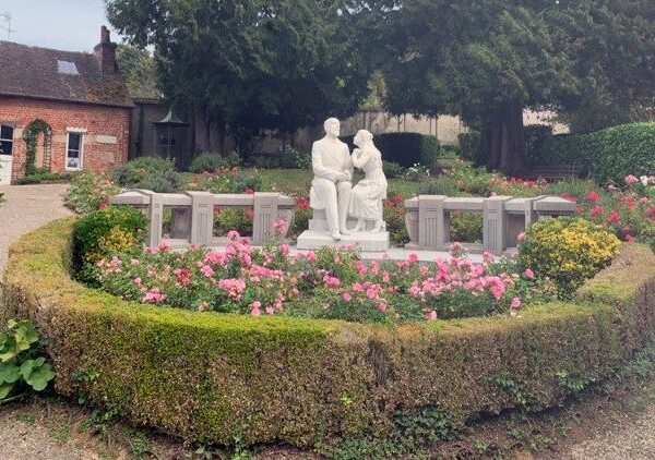 ယနေ့အိမ်ထောင်သည်များအတွက်ပုံအတုယူဖွယ်စံပြရဟန္တာဇနီးမောင်နှံ။