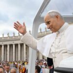 ဘုရားသခင်သည် အပြစ်များကိုမှတ်ယူတော်မမူပဲ ခွင့်လွှတ်ပြီး မြှင့်တင်ပေးသည်။