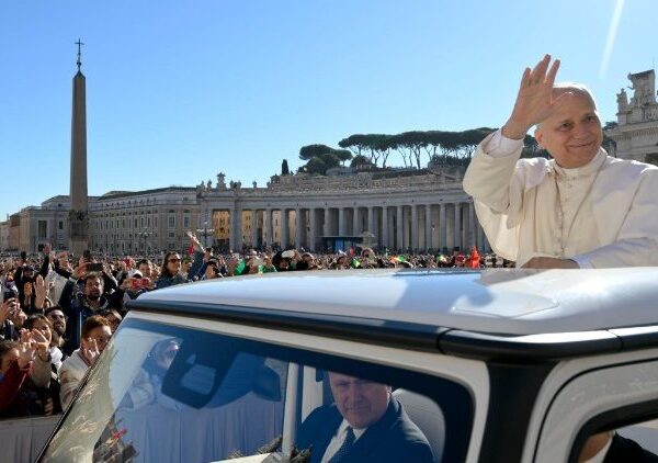 ခရစ်တော်၏ ရှင်ပြန်ထမြောက်ခြင်းသည် လူ့သမိုင်း၏ မှောင်မိုက်ခြင်းဆီသို့ မျှော်လင့်ခြင်းအလင်းယူ ဆောင်လာပေးခြင်းဖြစ်သည်။