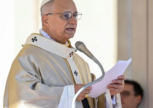 ပုပ်ရဟန်းမင်းကြီးလီယို (၁၄) သူ၏ ပထမဆုံးသော တမန်တော်ခရီးစဉ်။