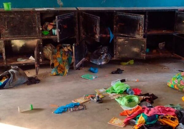 နိုင်ဂျီးရီးယားနှင့် ကင်မရွန်းရှိ ဓားစာခံများ လွှတ်ပေးရေး ပုပ်ရဟန်းမင်းကြီးလီယို တောင်းဆို။