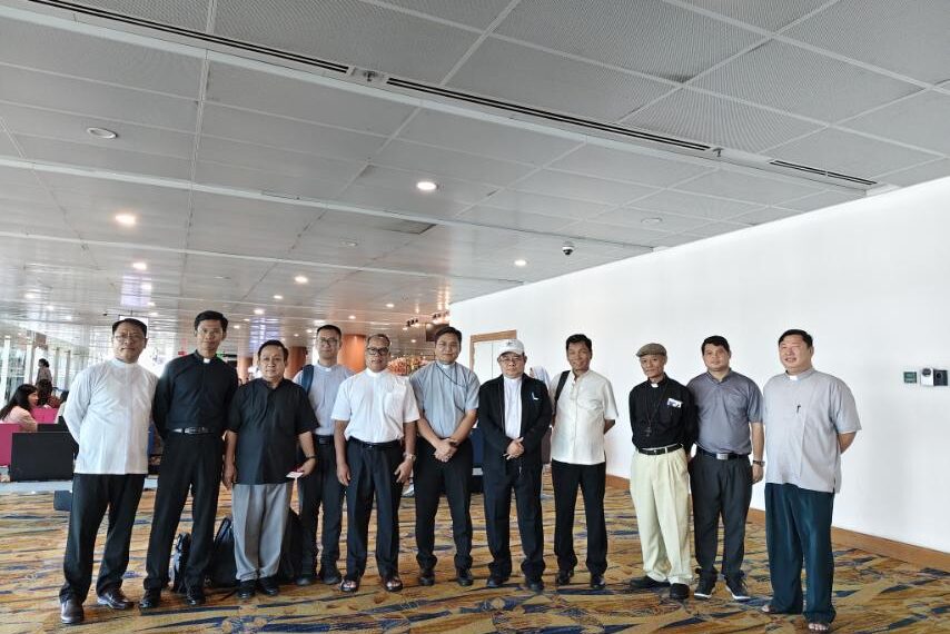 အာရှသာသနာပြုညီလာခံအတွက် မြန်မာကိုယ်စားလှယ်များ မလေးရှားသို့ သွားရောက်။