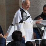 ဂျူဘီလီနှစ်သည်ပြီးဆုံးသွားမည်ဖြစ်သော်လည်းကျွန်ုပ်တို့သည်ယုံကြည်ခြင်း၏ခရီးသွားများ