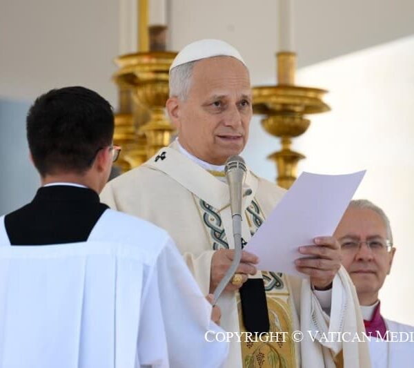 “ပုပ်ရဟန်းမင်းကြီး မြန်မာနိုင်ငံအတွက် အရေးပေါ် တိုက်တွန်းချက် ထုတ်ပြန်၊ ကမ္ဘာလုံးဆိုင်ရာ လက် နက်ပြိုင်ဆိုင်မှု အန္တရာယ်ကို သတိပေး”။