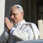 ရဟန်းမင်းကြီးလီယို (၁၄) သံတမန်များအားဩ၀ါဒမြွတ်ကြား။