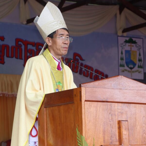 ဂိုဏ်းအုပ်ဆရာတော်ကြီး ပီတာလှ အနားယူ၊ ဖယ်ခုံသာသနာအတွက် ဆက်ခံမည့်သူ တာဝန်စတင်ထမ်း ဆောင်။