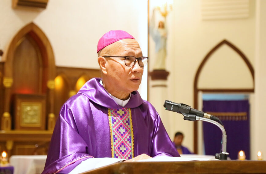 ဝါကြီးဝင်ဝါကြီးဝင်သည့် ပြာခံဗုဒ္ဓဟူးနေ့ဩဝါဒတရား။