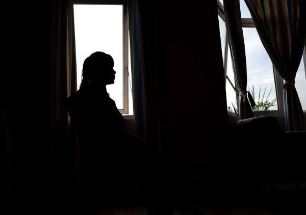 လူကုန်ကူးမှုတိုက်ဖျက်ရေးအတွက် အတူတကွ လက်တွဲဆောင်ရွက်ကြပါစို့ ။