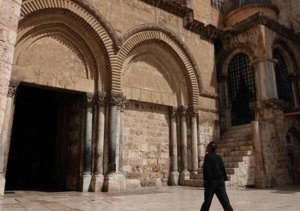 စစ်ပွဲကြောင့် ဂျေရုဆလင်မြို့ရှိ မေတ္တာပန်းတနင်္ဂနွေ စီတန်းလှည့်လည်ပွဲကို ဖျက်သိမ်း။