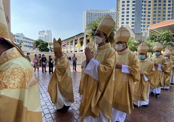 အရှေ့အလယ်ပိုင်းဒေသတွင် ချက်ချင်းအပစ်အခတ်ရပ်စဲရန် အာရှဆရာတော်ကြီးများ တောင်းဆို။