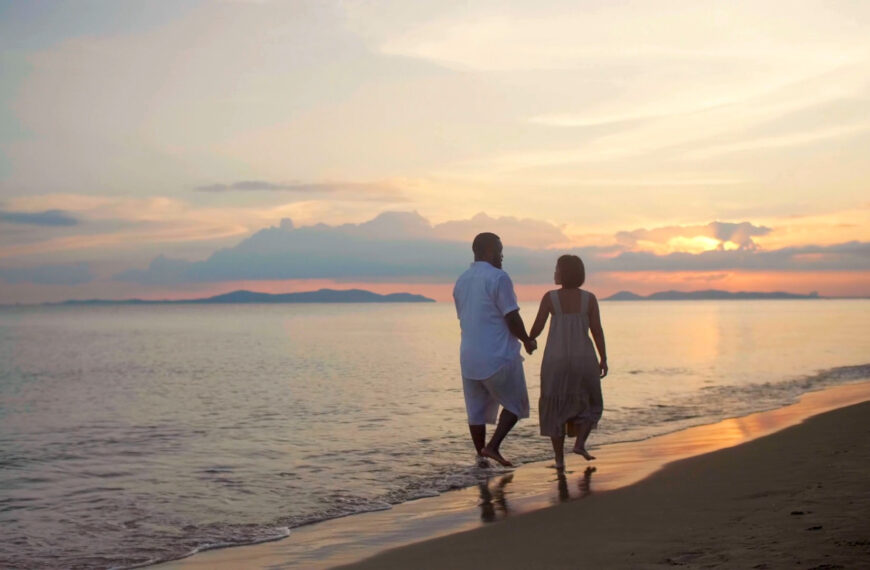 လက်တွဲဖော်နှစ်ယောက် စကားများ ရန်ဖြစ်ခဲ့မယ်ဆိုရင် အမြန် ဆုံးနားလည်ခွင့်လွှတ်ပေးလိုက်ပါ။