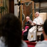 ရဟန်းမင်းကြီးလီယို (၁၄) မှာ အိုလံပစ်အားကစားသမားများနှင့် တွေ့ဆုံအမှာစကားပြောကြား။