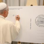 သံတမန်အရာရှိ ဘုန်းတော်ကြီးများ၏ အခန်းကဏ္ဍသည် နိုင်ငံရေးအကျိုးအမြတ်ထက် ကျော်လွန်၍ တစ်လောကလုံးဆိုင်ရာ လူသားမိသားစုကို ဝန်ဆောင်မှုပေးသူများဖြစ်ရမည်