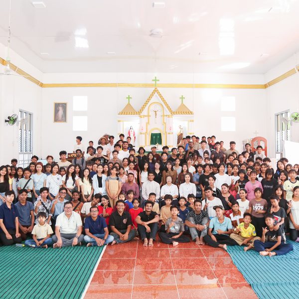 မန္တလေးသာသနာအတွင်းရှိလူငယ်များအတွက် “AI နှင့်ကက်သလစ်လူငယ်များ”ဟူသောခေါင်းစဉ်ဖြင့်  တစ်ရက်တာသင်တန်းကျင်းပပေး။