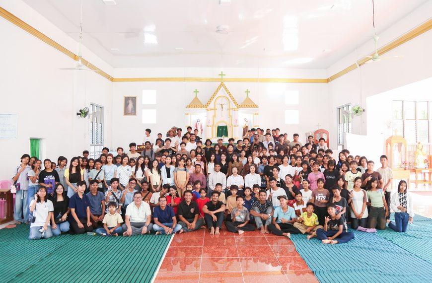 မန္တလေးသာသနာအတွင်းရှိလူငယ်များအတွက် “AI နှင့်ကက်သလစ်လူငယ်များ”ဟူသောခေါင်းစဉ်ဖြင့်  တစ်ရက်တာသင်တန်းကျင်းပပေး။