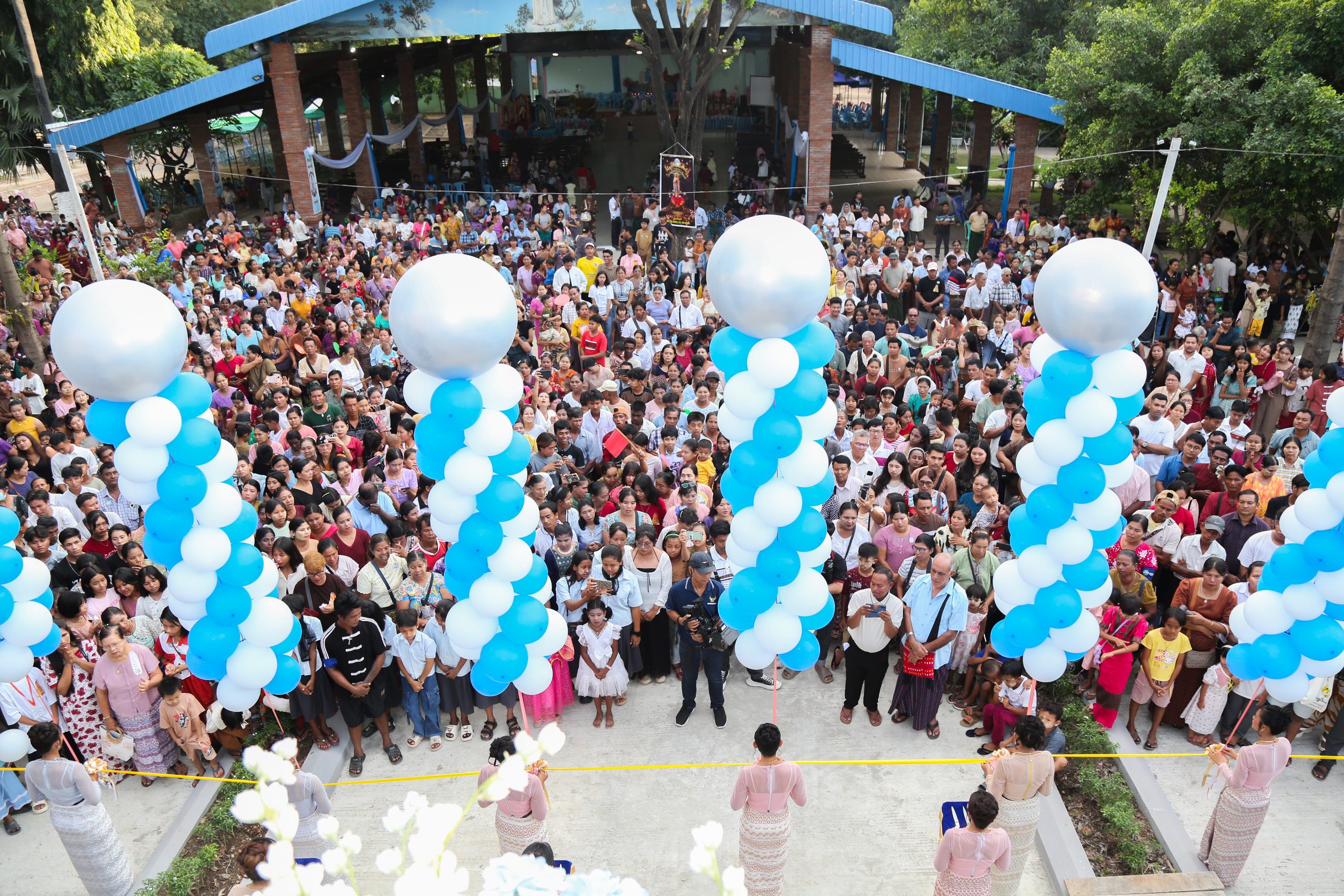 စိပ်ပုတီးမယ်တော်သခင်မပွဲနှင့် မယ်တော်ခန်းမကျောင်းဆောင်သစ်ဖွင့်ပွဲကျင်းပ။